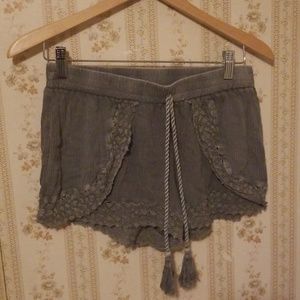 Earthbound Trading Co Womens Shorts, size M